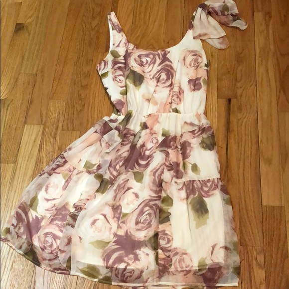 LC Lauren Conrad Dresses & Skirts - LC Conrad Floral Dress